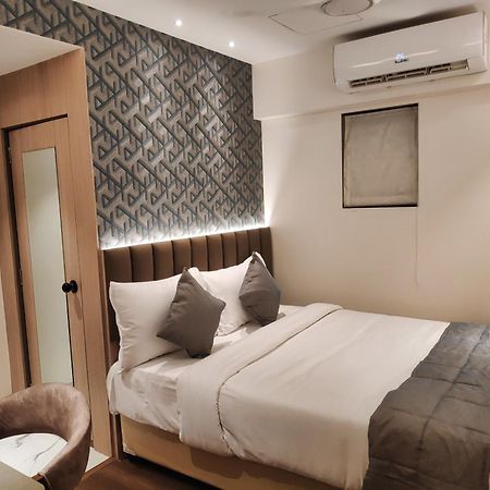 Maxxvalue Hotel Midc - Andheri Bombaim Exterior foto